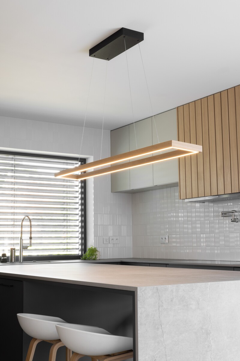 1037416000000_Milieu6_lampy_innemeble