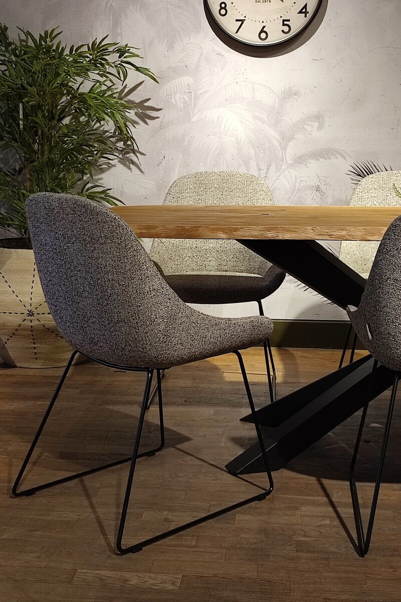 Layla low Mti Furninova,  krzesło z niskimi podłokietnikami