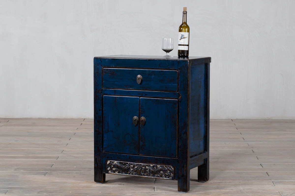 mała niebieska szafka z szufladami po renowacji M-67   TA18-7356-70-40-85 (5)