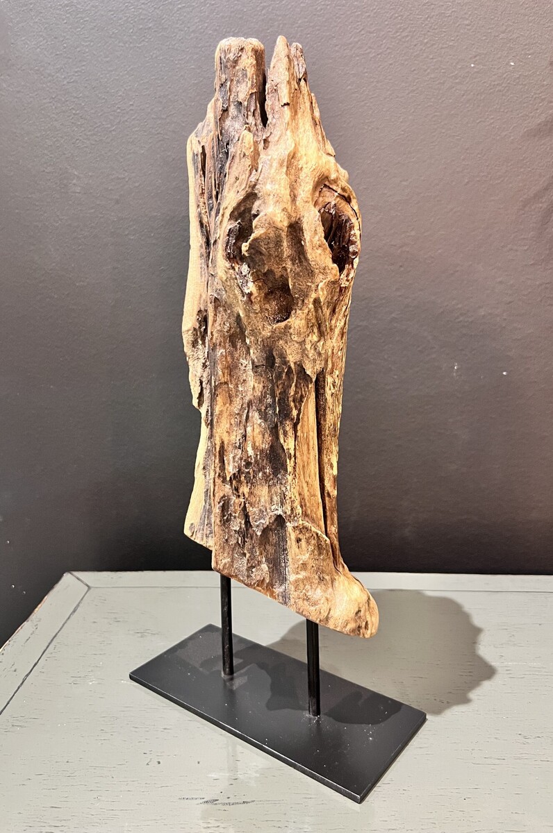 Rzeźba 2 z drewna egzotycznego na metalowej czarnej stopce