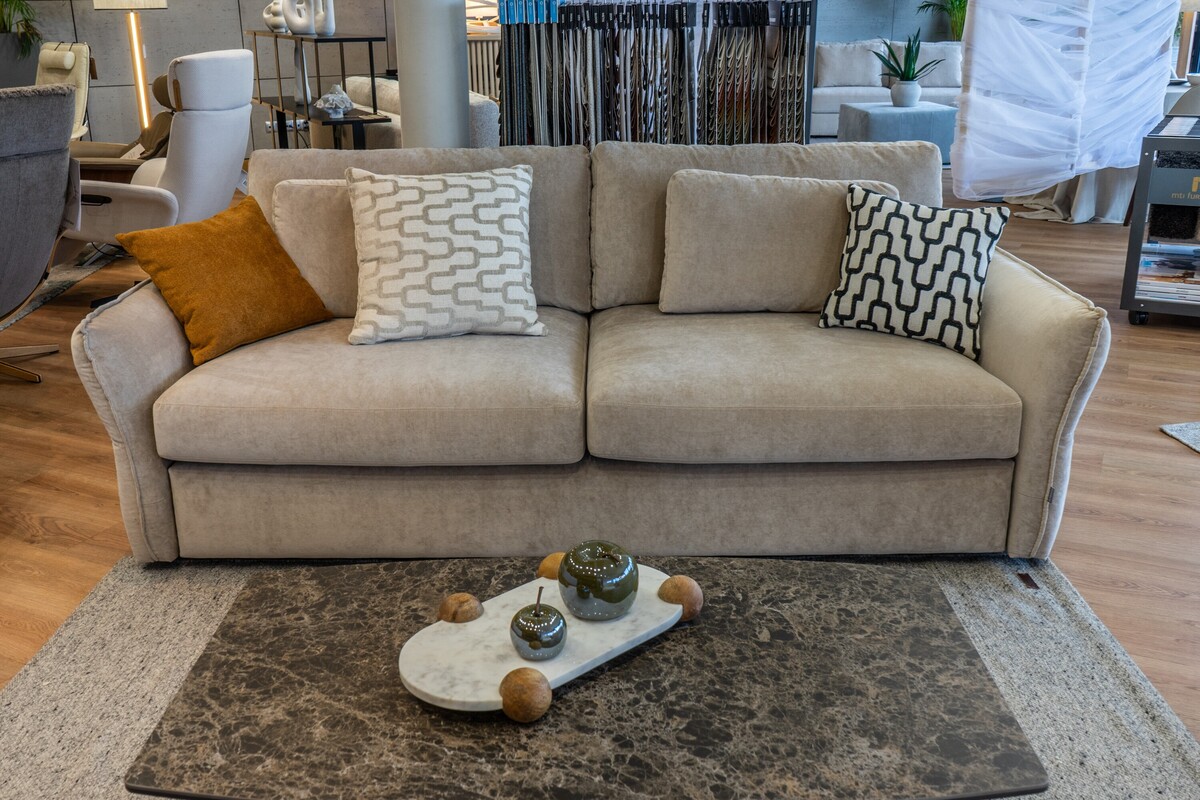 Sofa Arden Mti Furninova z pojemnikiem, wygodna sofa, sofa do salonu, sofa 3-osobowa
