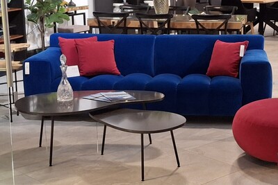 Vesta Quild, różowe fotele, nerki kwarcyt 2 